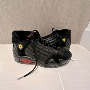 Jordan 14 retro men’s 11 . Only worn a couple times.
